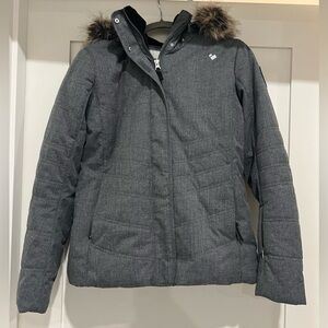 Obermeyer ski jacket size 4 with removable fur hood